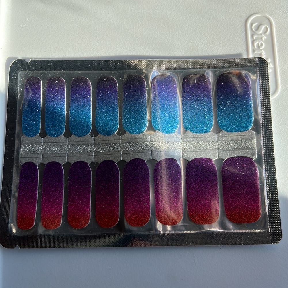 Set of 4 Nail covers by Lily and Fox - Picture 5 of 5